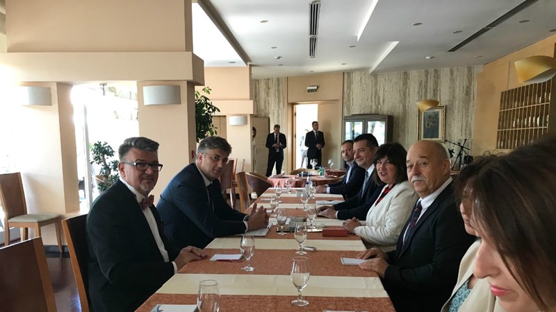 Predsjednik Vlade s predstavnicima Hrvata u Crnoj Gori:  Želimo zajednički štititi manjinska prava